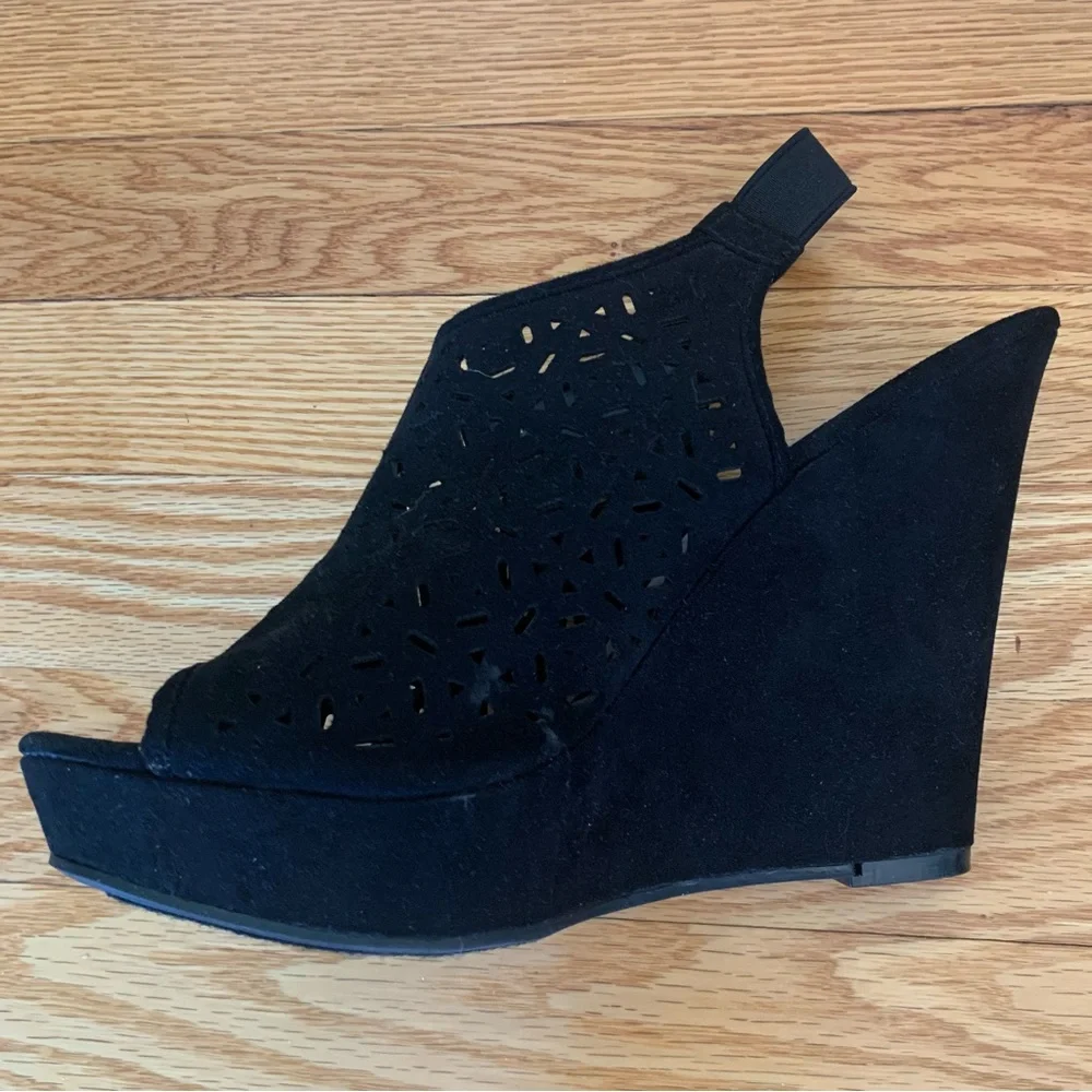 Chinese Laundry platform suede wedges Size 9.5